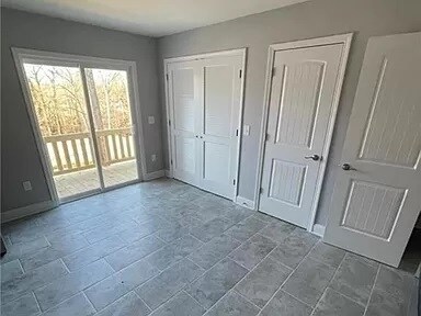 Building Photo - Franklin Avenue, Duplex