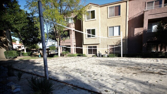 Building Photo - 2375 Del Mar Way