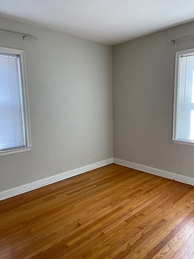 Building Photo - Quaint Rockhill Home in Private Cul-de-Sac!