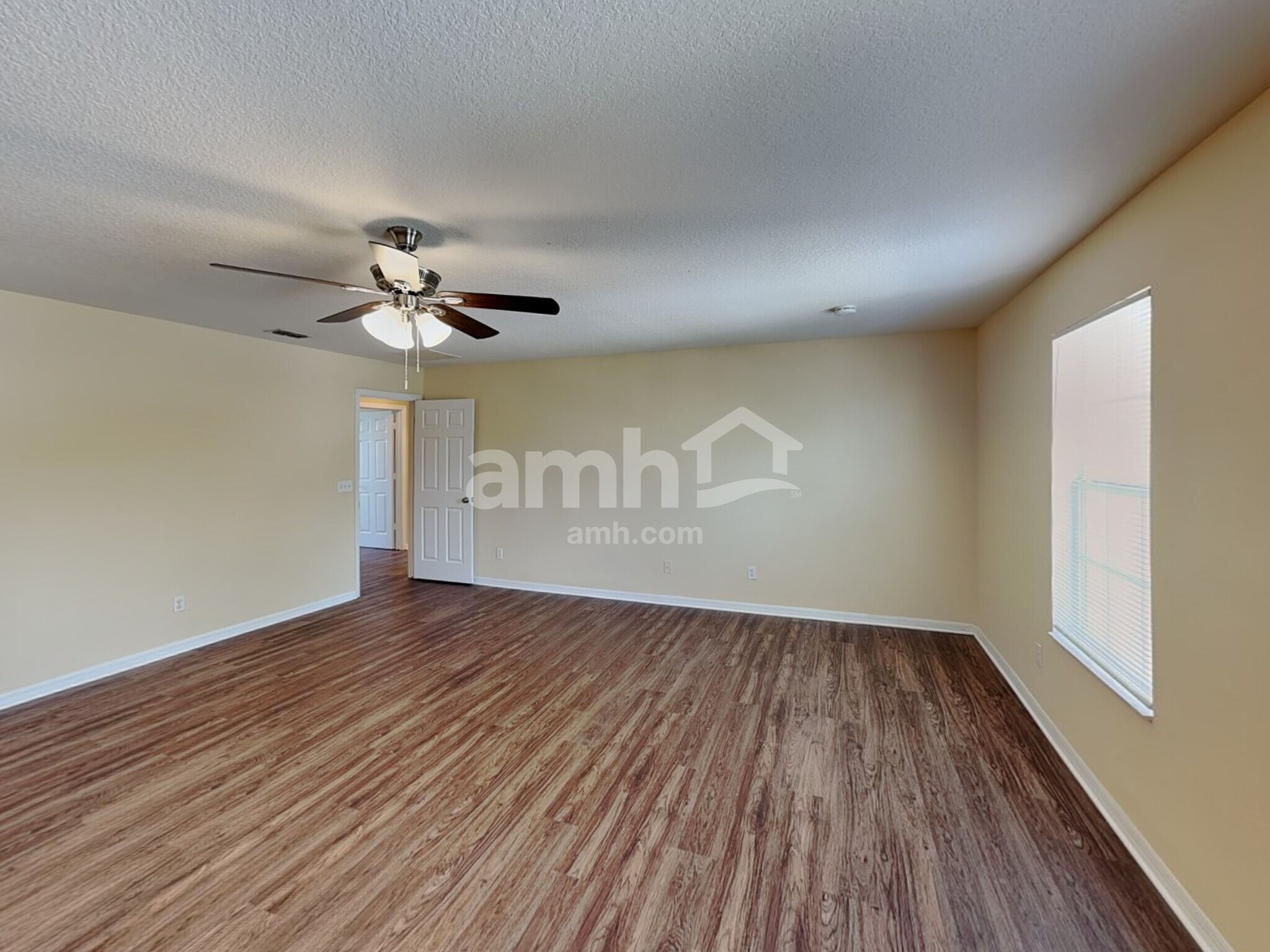 Building Photo - 357 Sky Valley St