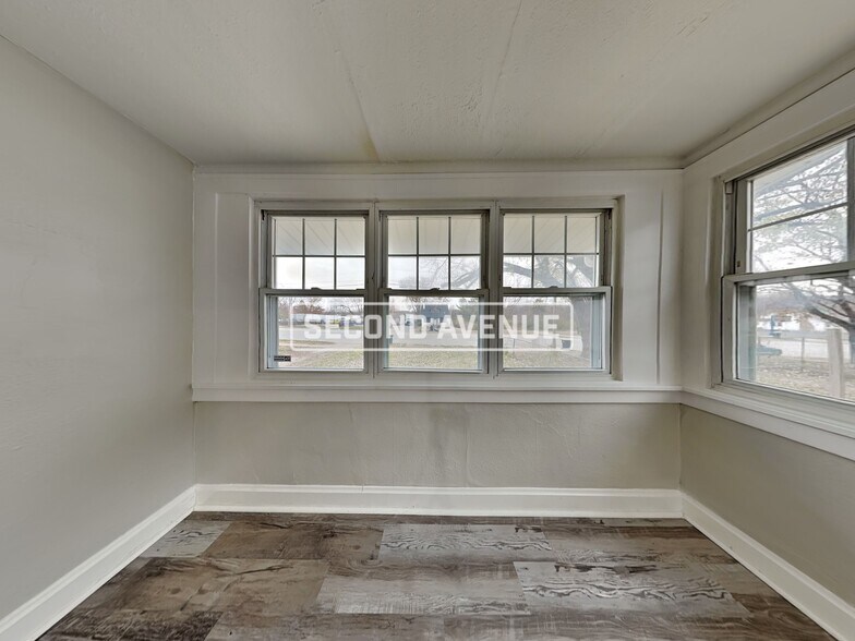 Building Photo - 5808 Prospect Ave