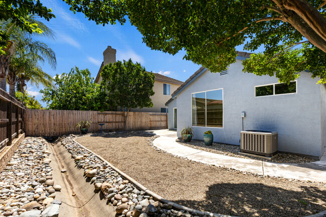 Building Photo - 8753 Redwood Grove Way