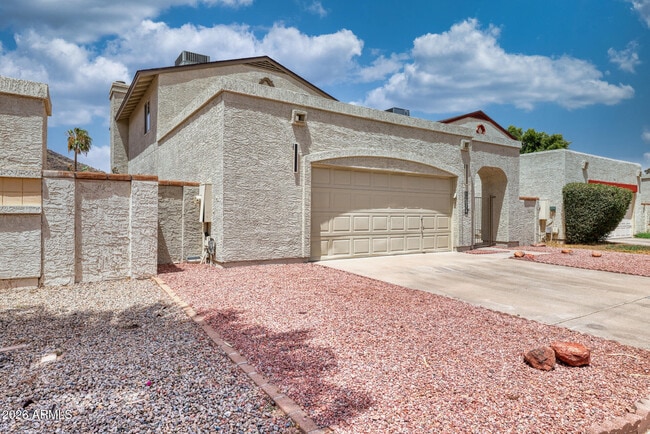 Building Photo - 4760 W Wahalla Ln
