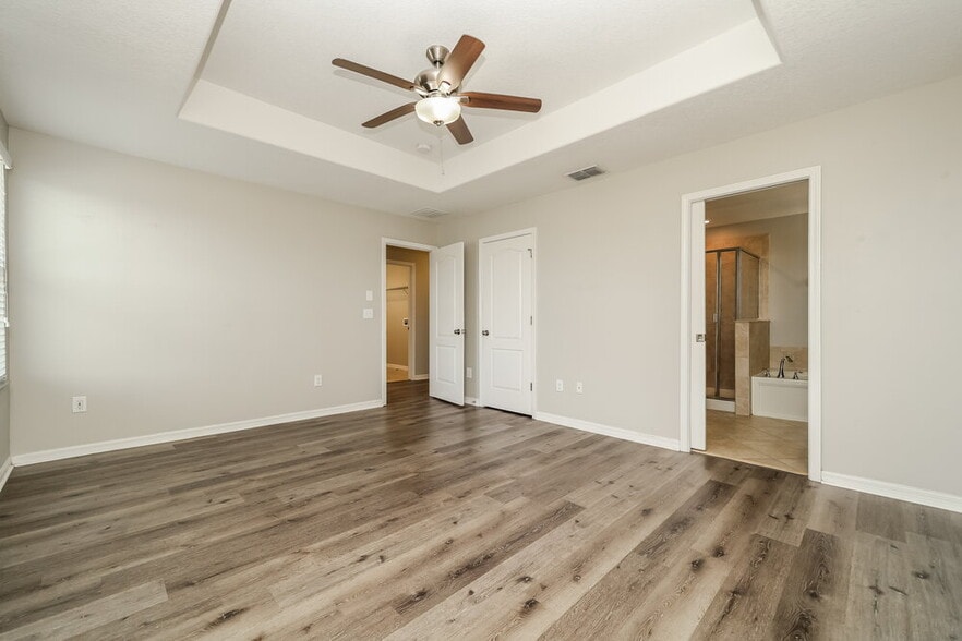 Building Photo - 6402 Trent Creek Dr