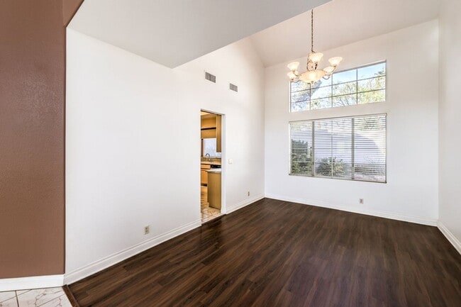 Building Photo - 3 Bed room Pool home in Desert Shores