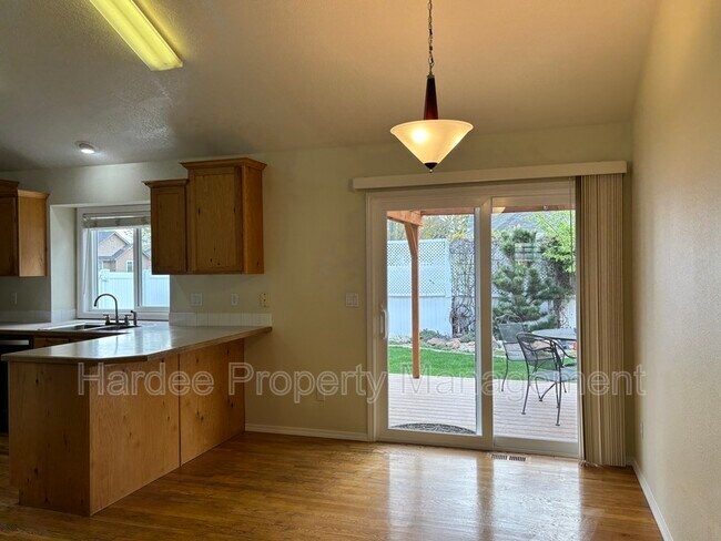 Building Photo - 3313 W Cherry Ln