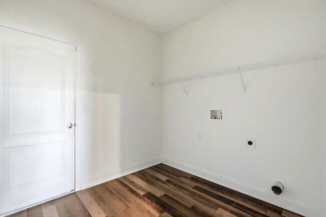 Building Photo - 216 Santorini Ct