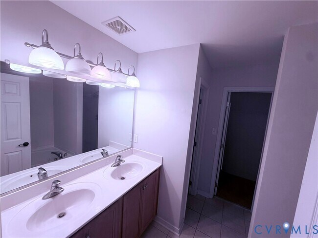 Building Photo - 936 Jamerson Ln