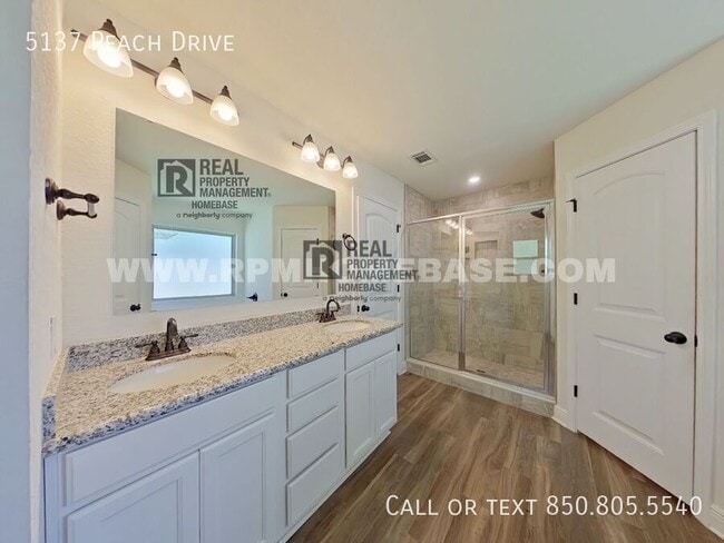 Building Photo - 5137 Peach Dr