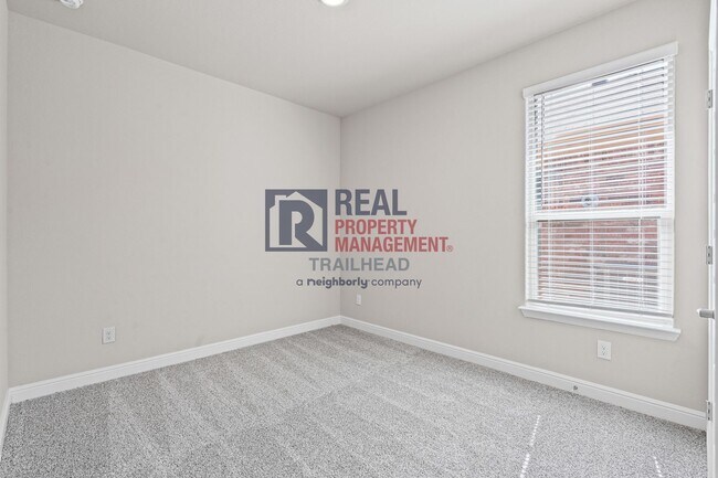 Building Photo - Charming 4-Bed / 2-Bath New Home — Spaciou...