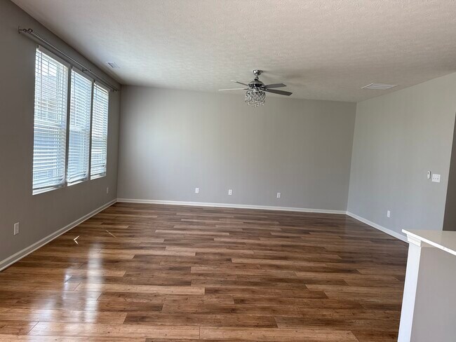 Building Photo - 6599 Seabiscuit Rd