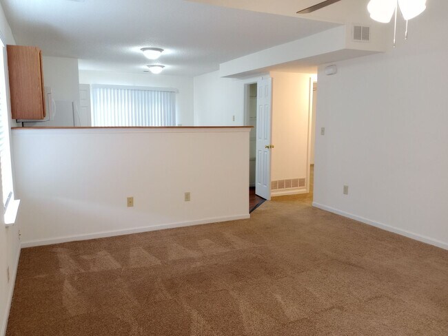 Building Photo - 4414-4416-4416 Cheryl Ct