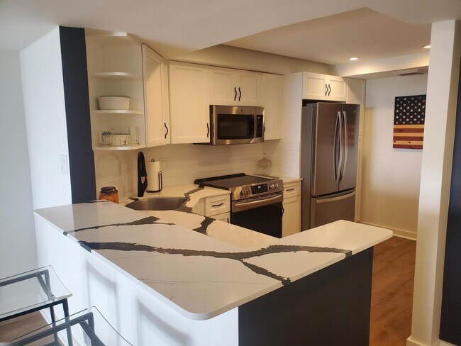 Building Photo - 2425 Presidential Way