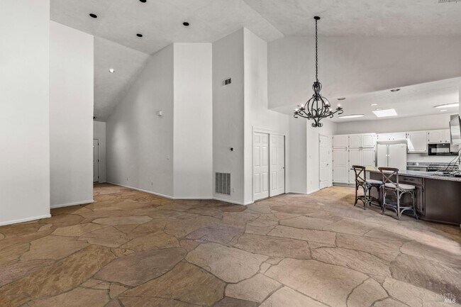 Building Photo - 6578 Oak Leaf Ct