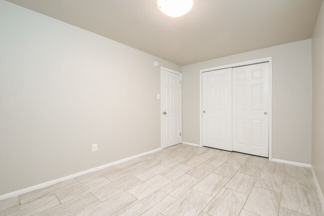 Building Photo - 1031 Ammons St