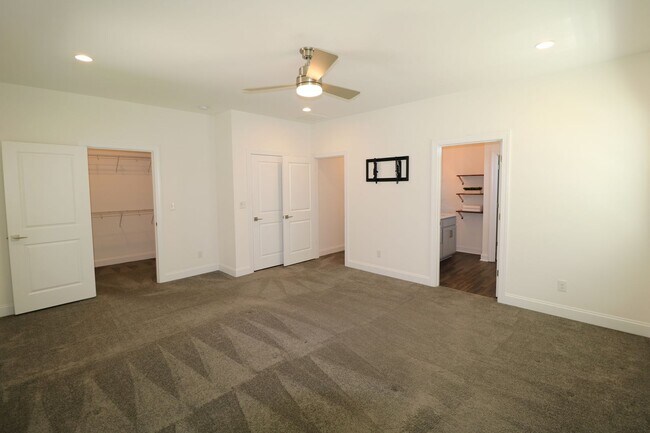 Building Photo - 772 Gibb St