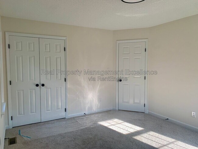 Building Photo - 5900 Swales Way