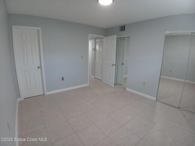 Building Photo - 183 Ulster Ln