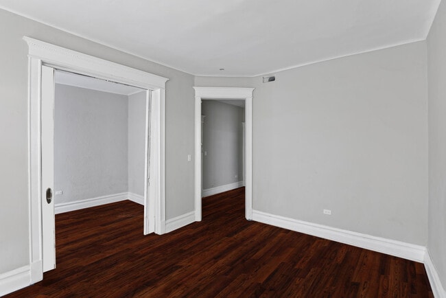 Building Photo - 5341 S Indiana Ave