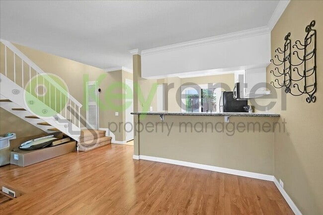 Building Photo - 2254 Woodside Ln