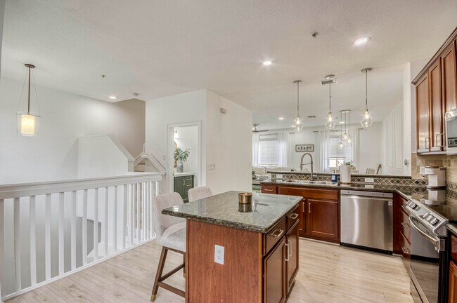 Building Photo - 1403 W Wickham Cir