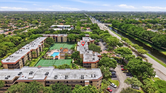 Building Photo - 10401 W Broward Blvd