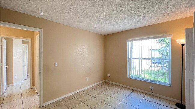 Building Photo - 1547 Oak Hill Trail