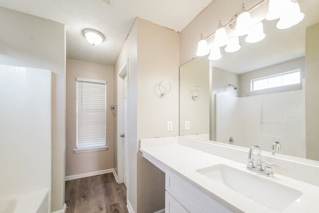 Building Photo - 2966 Heather Lake Dr