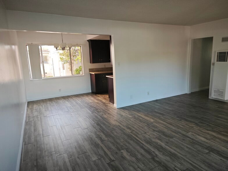 Building Photo - 444 W Regent St