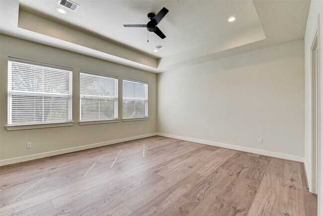 Building Photo - 1614 Northwood St