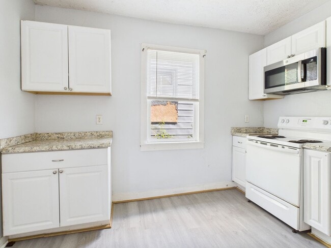 Building Photo - 3205 Hull Street Rd