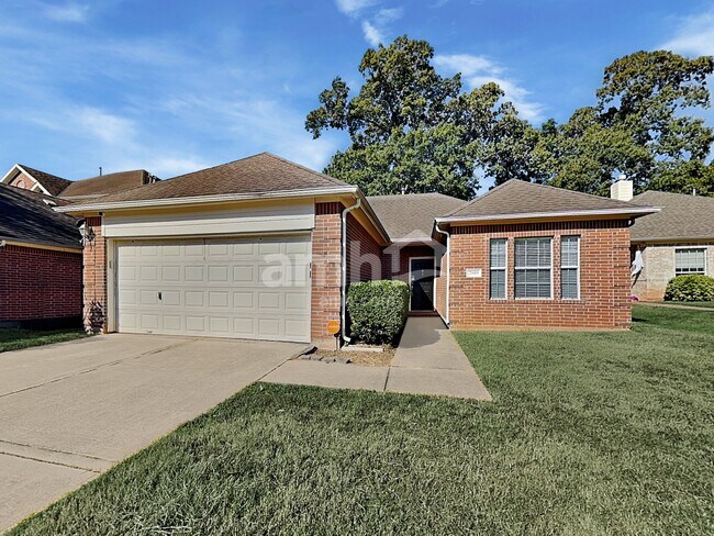 Primary Photo - 7819 Niki's Crossing