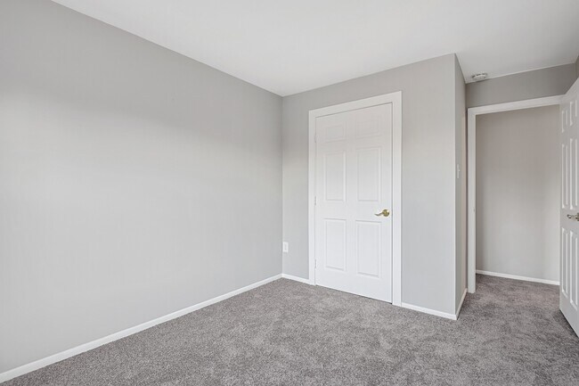 Building Photo - 10661 High Beam Ct