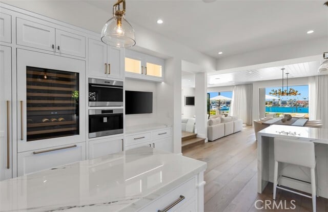 Building Photo - 2401 Bayshore Dr