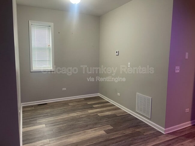 Building Photo - 2822 W 25th St