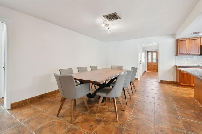 Building Photo - 4328 40th St S