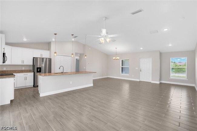 Building Photo - 2605 57th St W