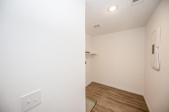 Building Photo - 6802 Hobby Wind Ridge Dr