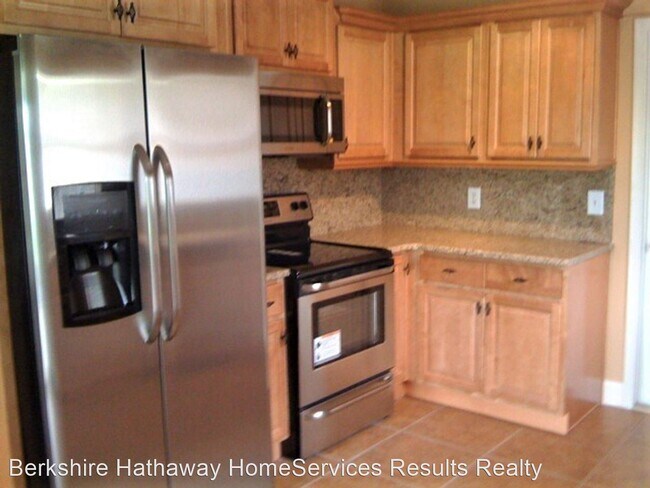 Building Photo - 3 br, 2 bath House - 519 Iowa Woods E Cir