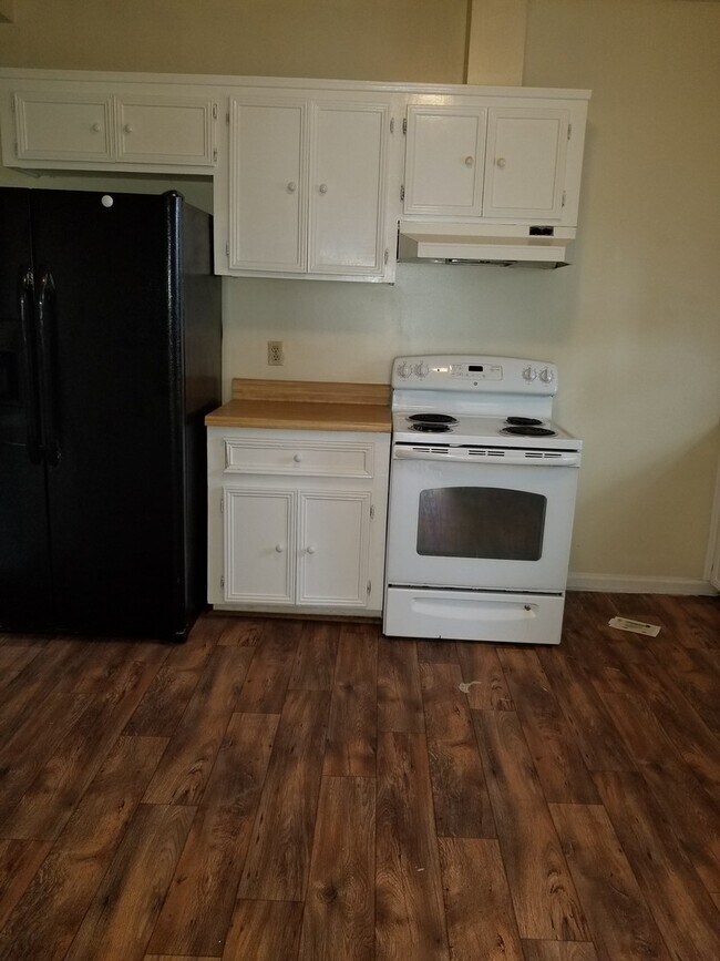 Building Photo - East Park Ave, Enterprise, AL