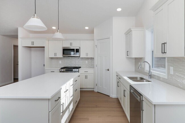 Building Photo - 2503 Treeline Drive