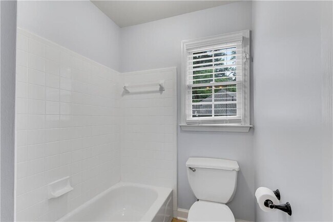 Building Photo - 4669 Ashford Club Dr
