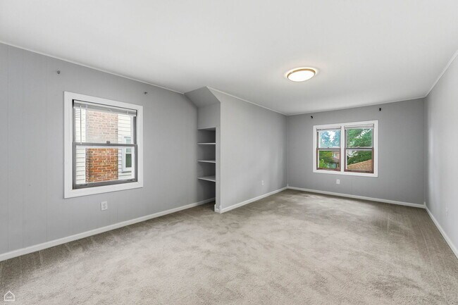 Building Photo - 805 Norfolk Ave