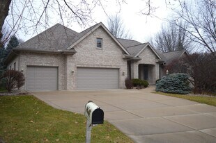 Building Photo - 7541 Red Fox Trl