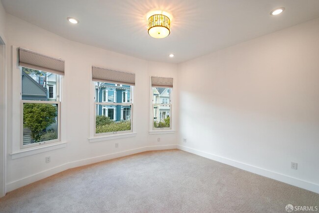 Building Photo - 60 Carmelita St