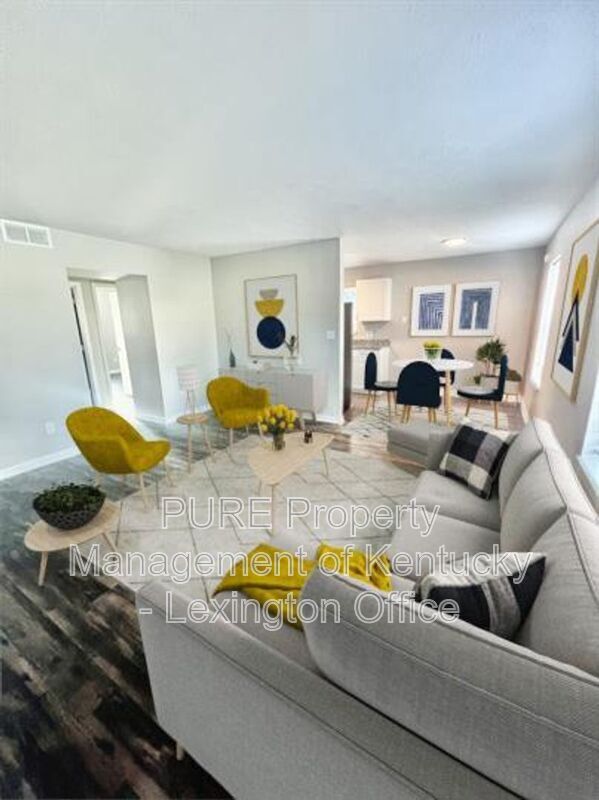 Building Photo - 3793 Camelot Dr