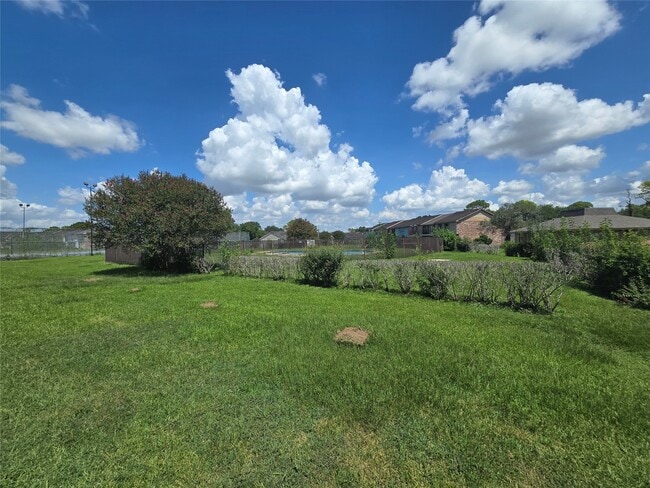 Building Photo - 7045 Chasewood Dr