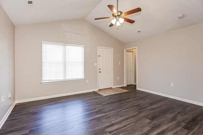 Building Photo - 1315 Braveheart Ln