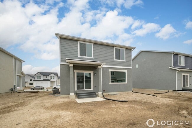 Building Photo - Stunning Brand New Home in Lehi!!