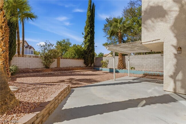 Building Photo - 9337 Mist Flower Cir